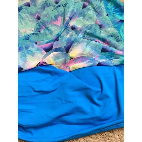 New. Coco Reef ruffle tankini top. Size 34C. Retails $89 - Picture 9 of 11
